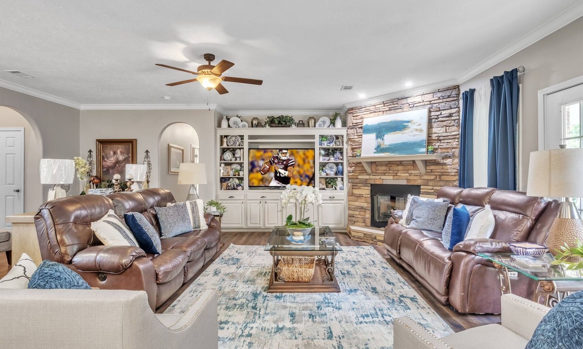 Mayhew House | Southern Sisters Retreat - The Arnita