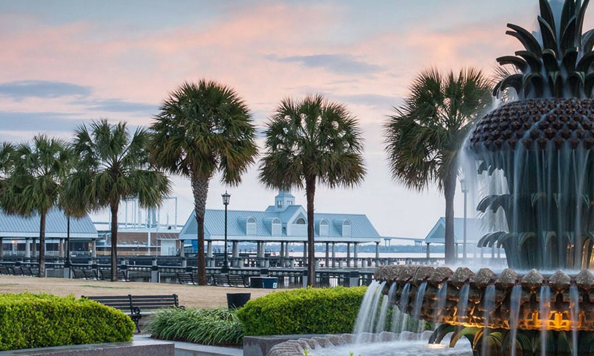 North Charleston Condo | Southern sophistication in the park