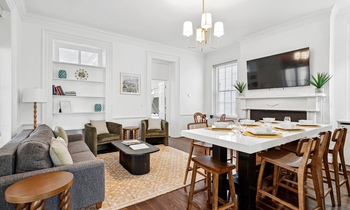 Charleston Historic District Apartment | Southern Sweetgrass the Heart of Charleston