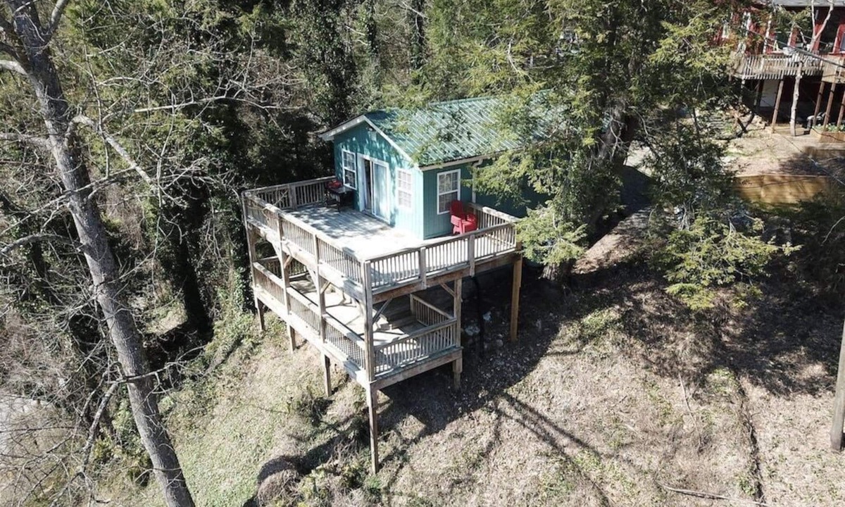 Bat Cave Cabin | Southfork Cottage - Big Mountain Views - Cute Mother's Day Getaway