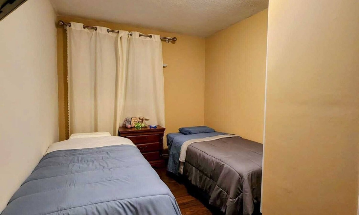 Ajax Apartment | SouthLake Ajax Suits
