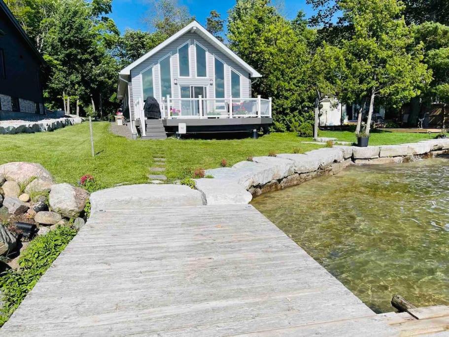 Rama Villa | SouthLake Cottage on The Lake.