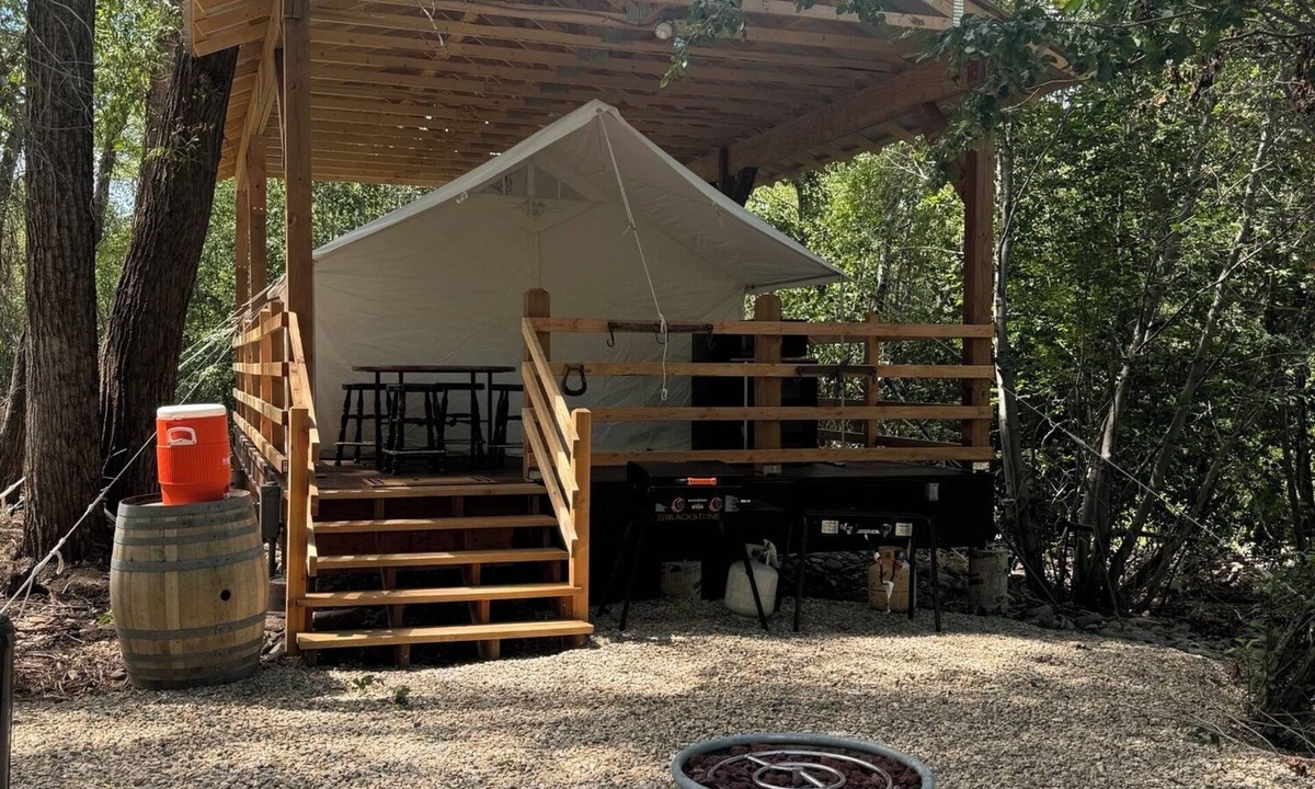 Mancos Cabin | Southwest Luxury Glamping - Horse Fly Tent