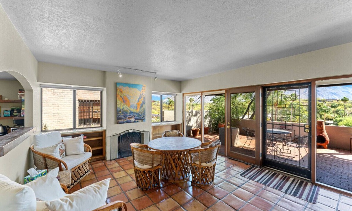 Catalina Foothills Estates House | Southwest Sunset Home Stunning Mountain & City Views