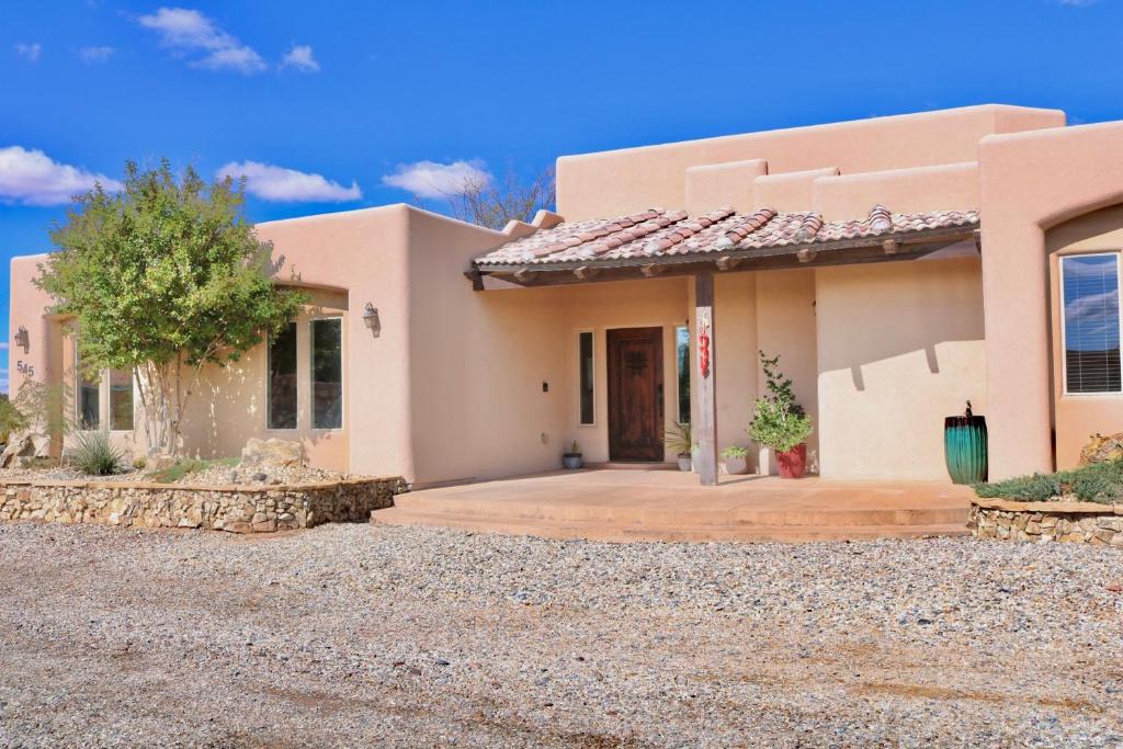 Las Cruces House | Southwestern Comfort Stay 2B