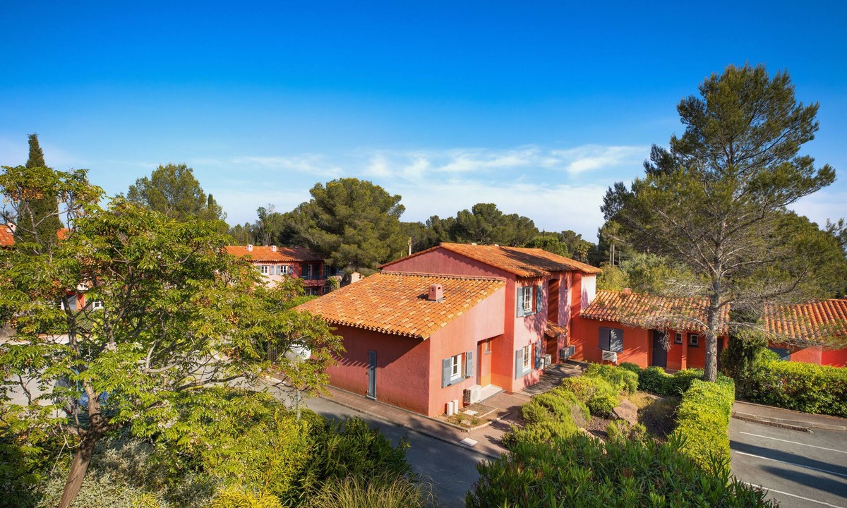 Boulouris-sur-Mer House | SOWELL RÉSIDENCES Les Chênes Verts