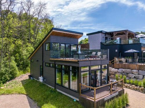 Saint-Gabriel Ski Chalet | Spa and Outdoor Activities - Le Nano