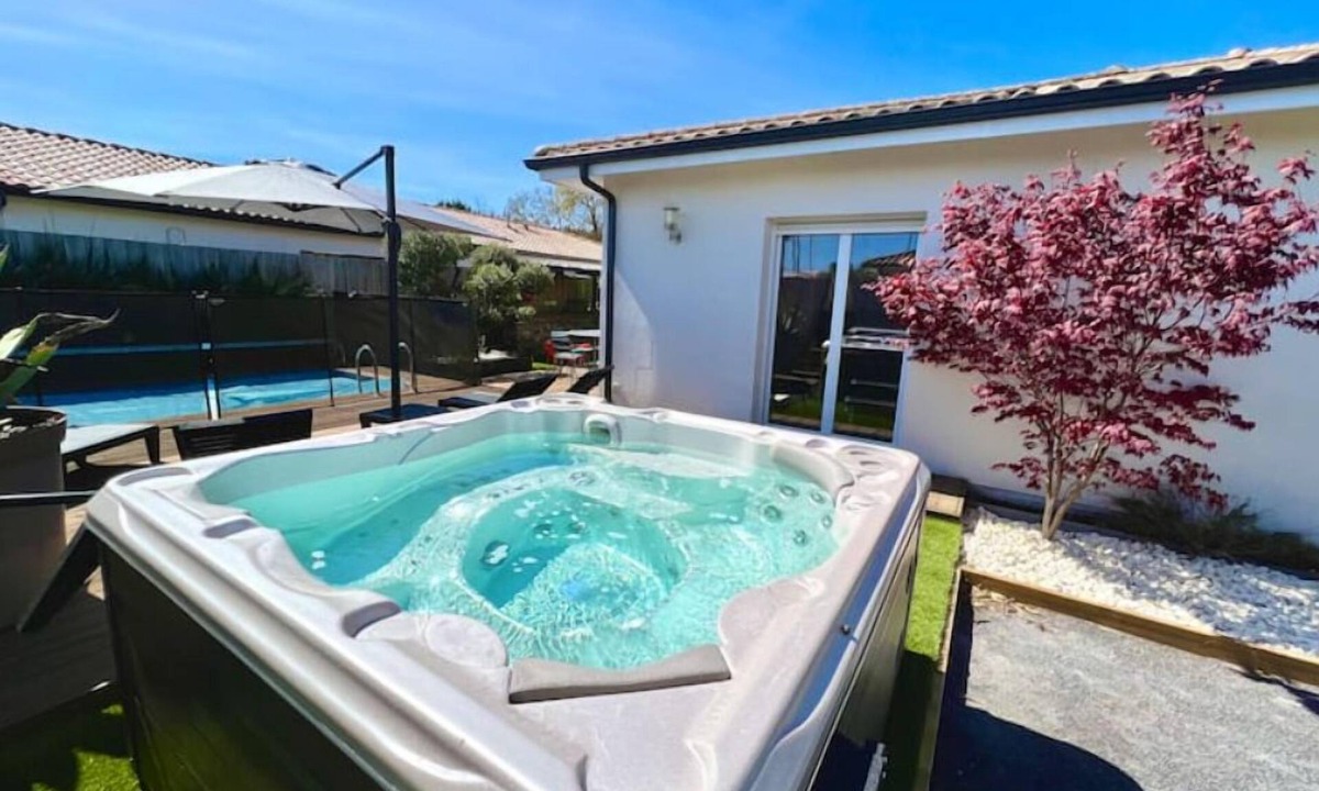 Le Teich Villa | Spa, Climatisation, Piscine Chauffée, Pétanque