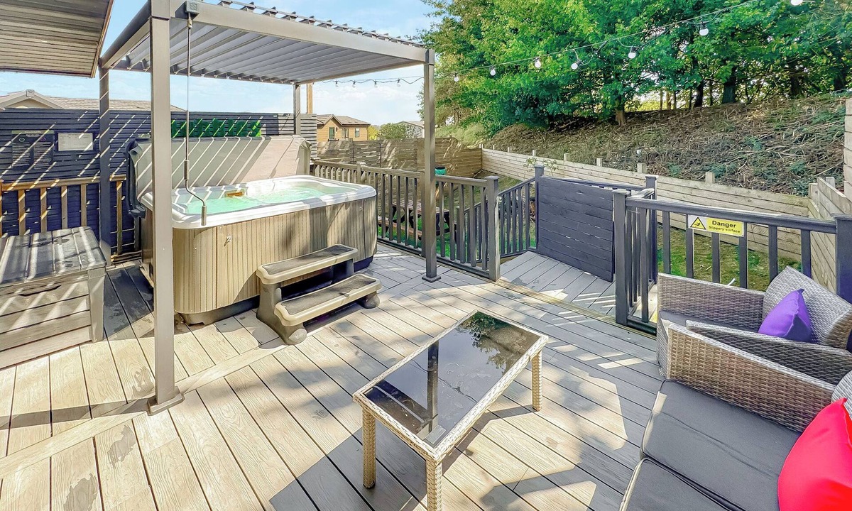 Raywell Ski Chalet | Spa Dreamaway (Pet Garden)