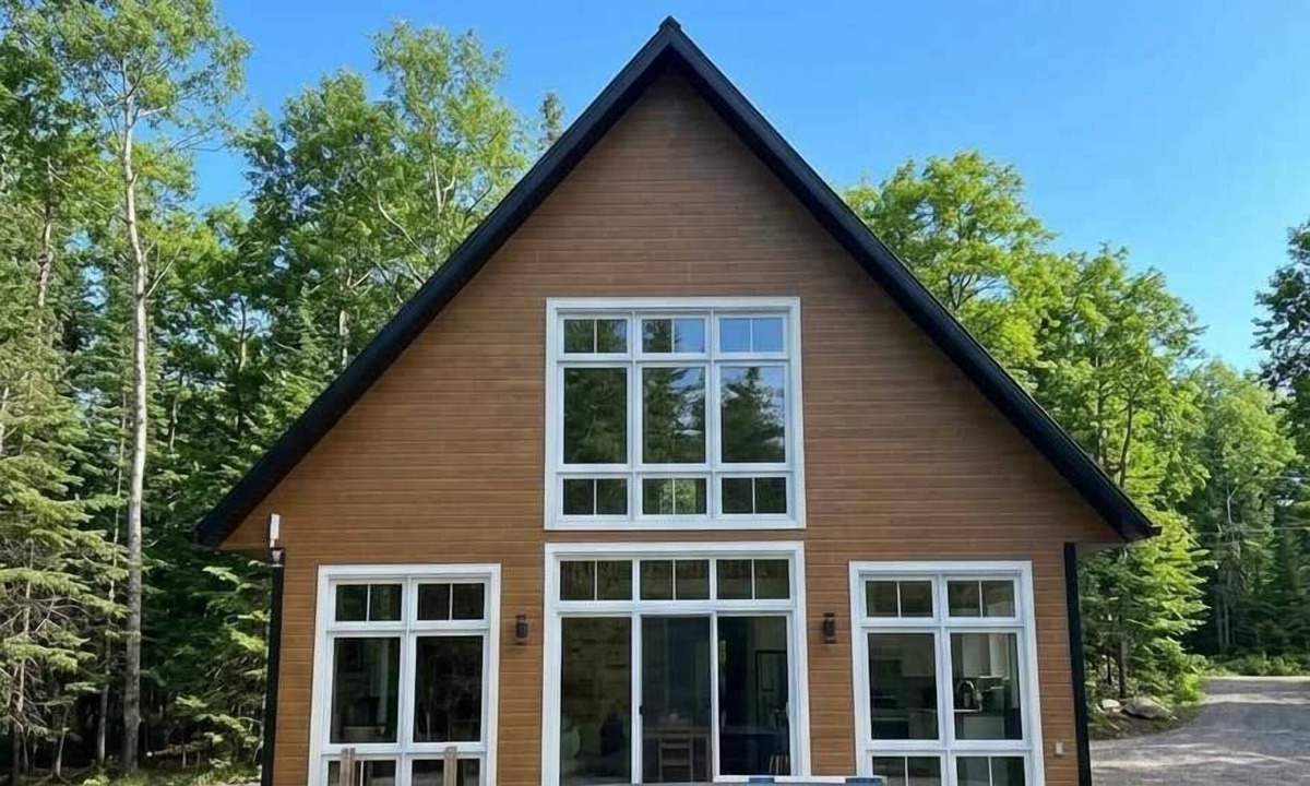 Saint-Michel-des-Saints Ski Chalet | Spa, Lakeside & Adventure | Nature Chic