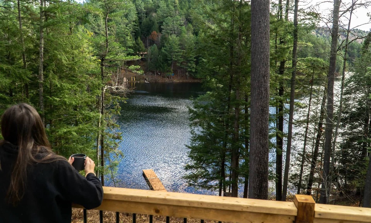 Lac-du-Cerf Ski Chalet | Spa & Lake Access | Nature Grand Lac-du-Cerf