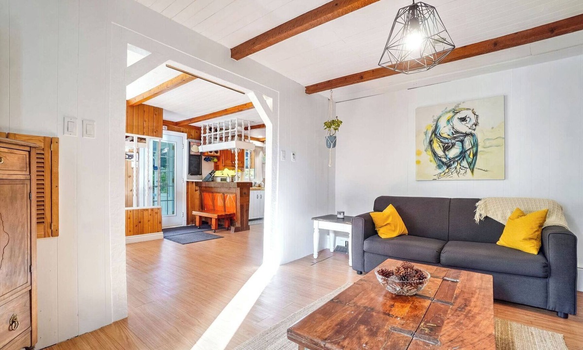St-Adolphe-d'Howard Ski Chalet | Spa & Lake Access | Chalet au Ptit Bonheur