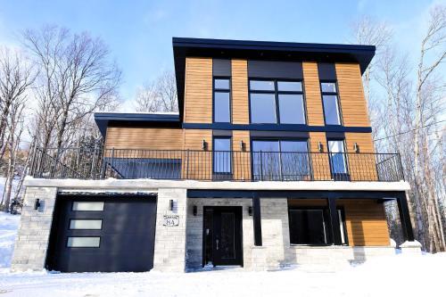 Saint-Philemon Ski Chalet | Spa Mountains & Ultimate Comfort - Le Jameson