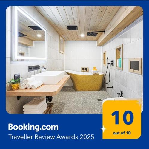 Parkdale Apartment | Spa Oasis in Toronto's Heart-Free Parking! and Pet Friendly