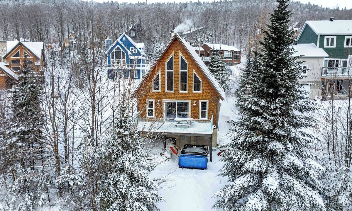 Saint-Philemon Ski Chalet | Spa, Outdoor & Adventure | L'Énigmasud
