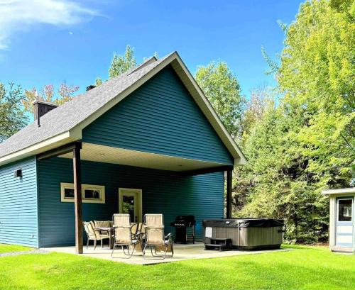 Beaulac-Garthby Ski Chalet | Spa Relaxation & Adventure - Lapointe du Lac