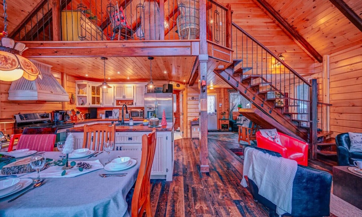Chertsey Cottage | Spa /River Access /Chalet Ouareau