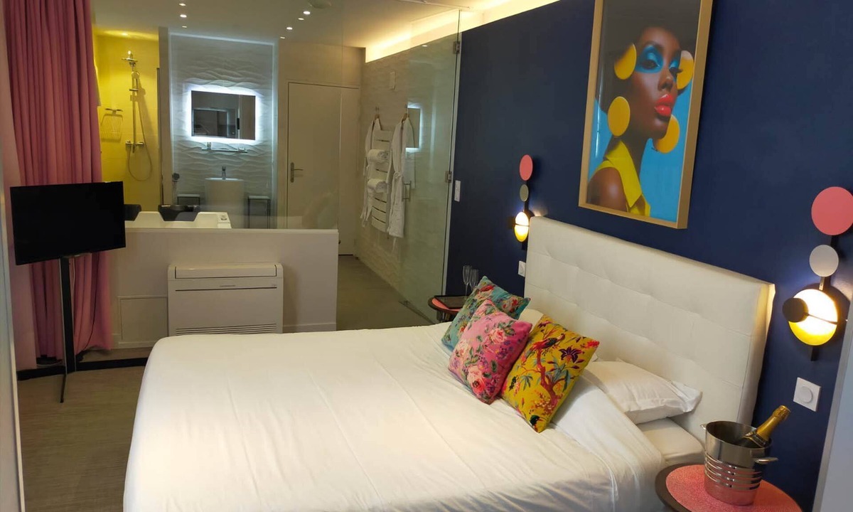 Downtown Angers Apartment | Spa Rosa Rosae Apartment
