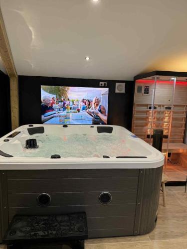 Mecquignies House | Spa Sola