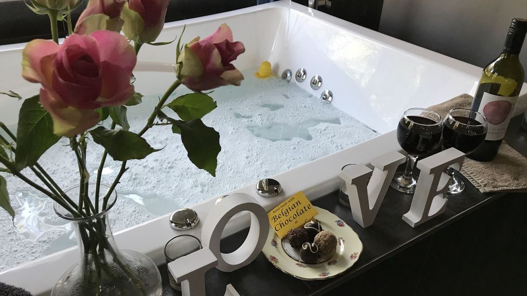 Hepburn House | Spa Suites at RAVEN.