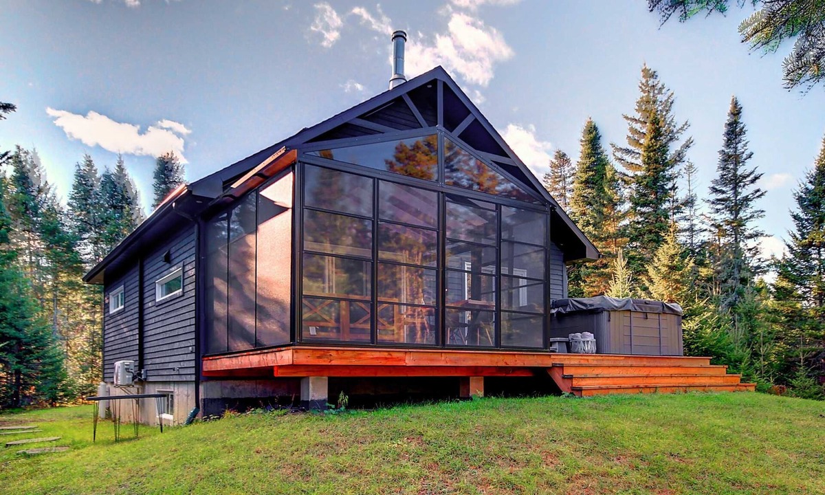 Shannon Ski Chalet | Spa - Waterfront | Le NördikA