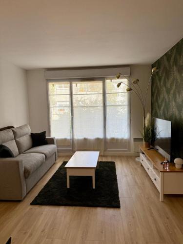 Montevrain Apartment | Spacieux 70m2 - 2 chambres - 5 min Disneyland