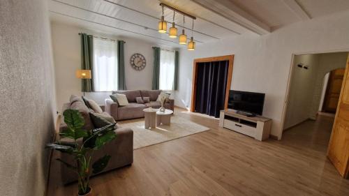 Knutange Apartment | Spacieux appartement 8 pers - Proche Luxembourg