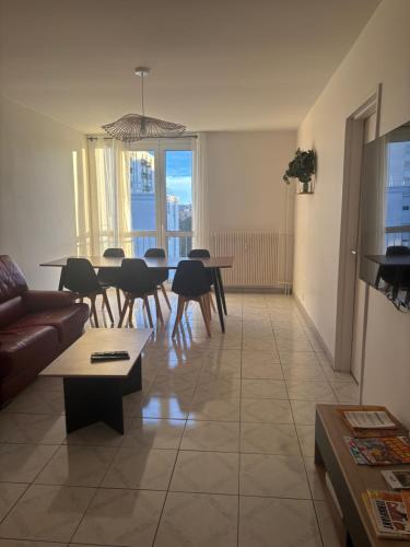 Joue-les-Tours Apartment | Spacieux T4 lumineux avec balcon confort, calme et modernité à Joué-lès-Tours