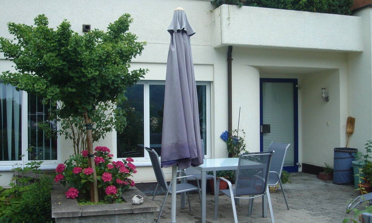 Horw Condo | spacious 1-room apartment (65 sqm) with kitchen, separate bathroom with shower