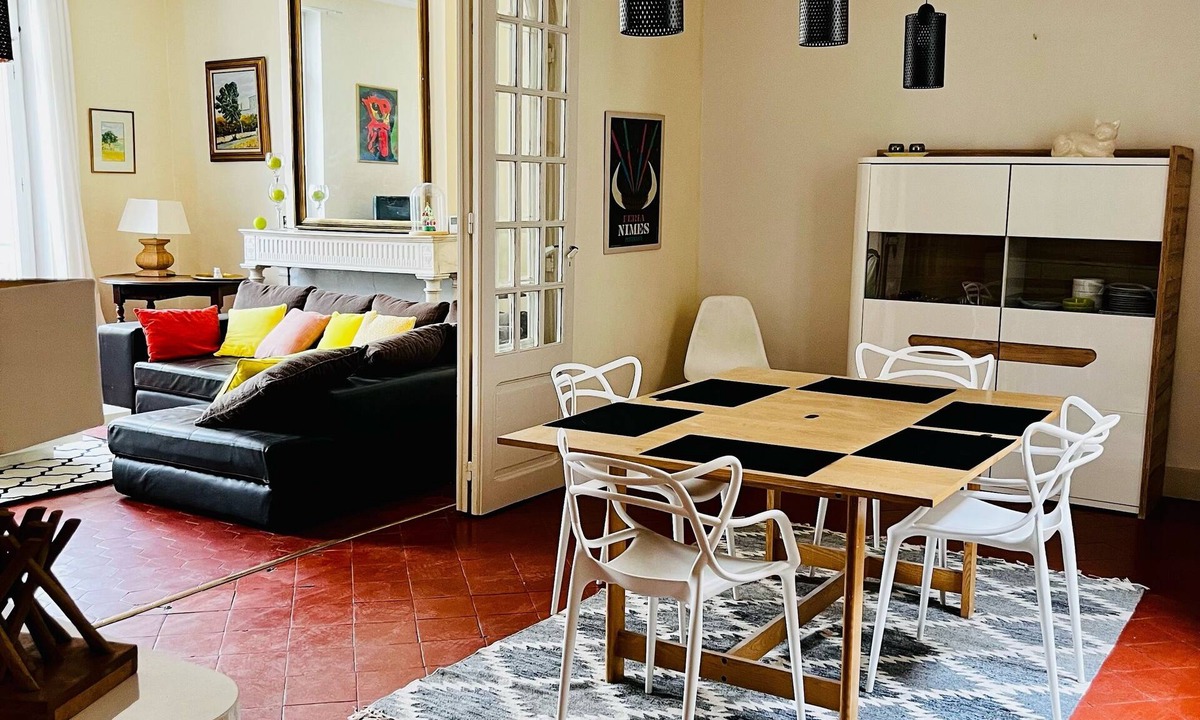 Nimes City Centre Apartment | Spacious 120 m2 bourgeois apartment