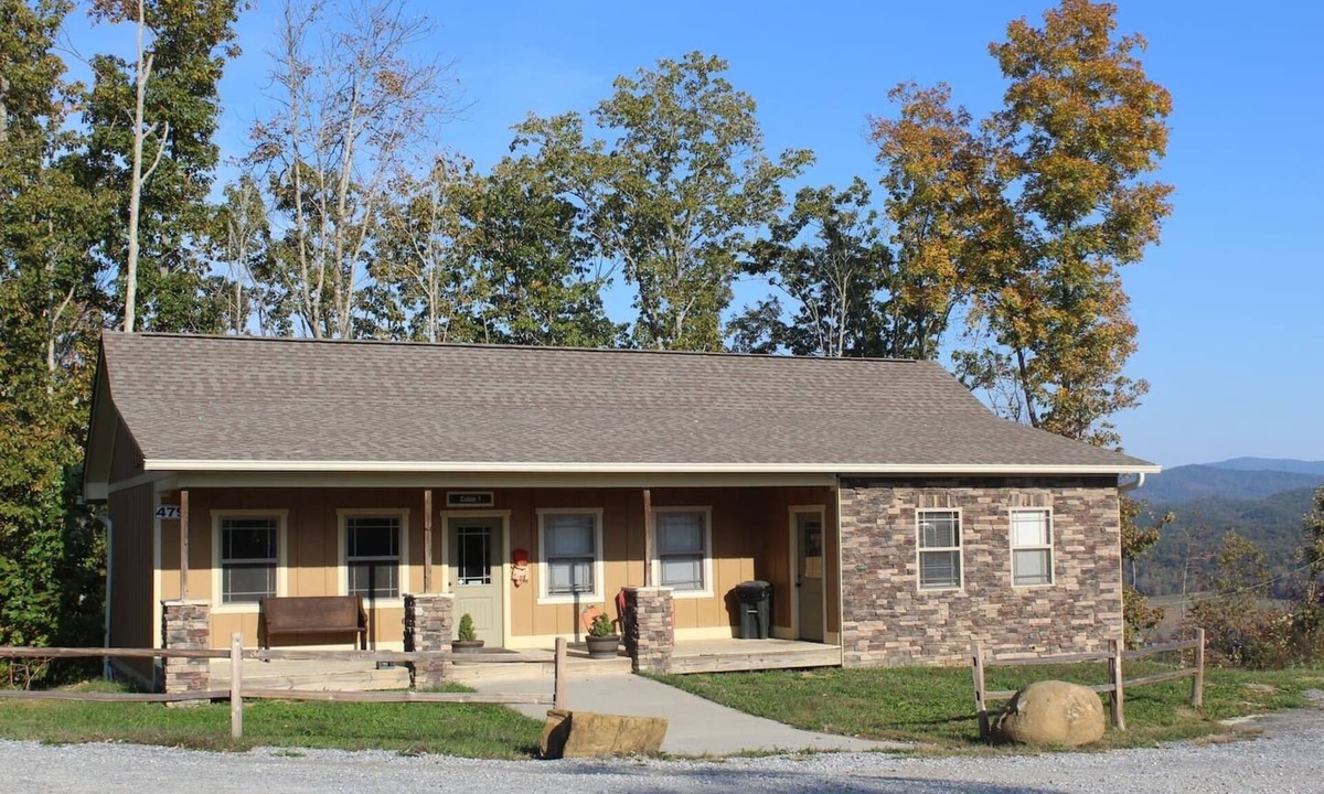 Tennga House | Spacious-18 Person Retreat