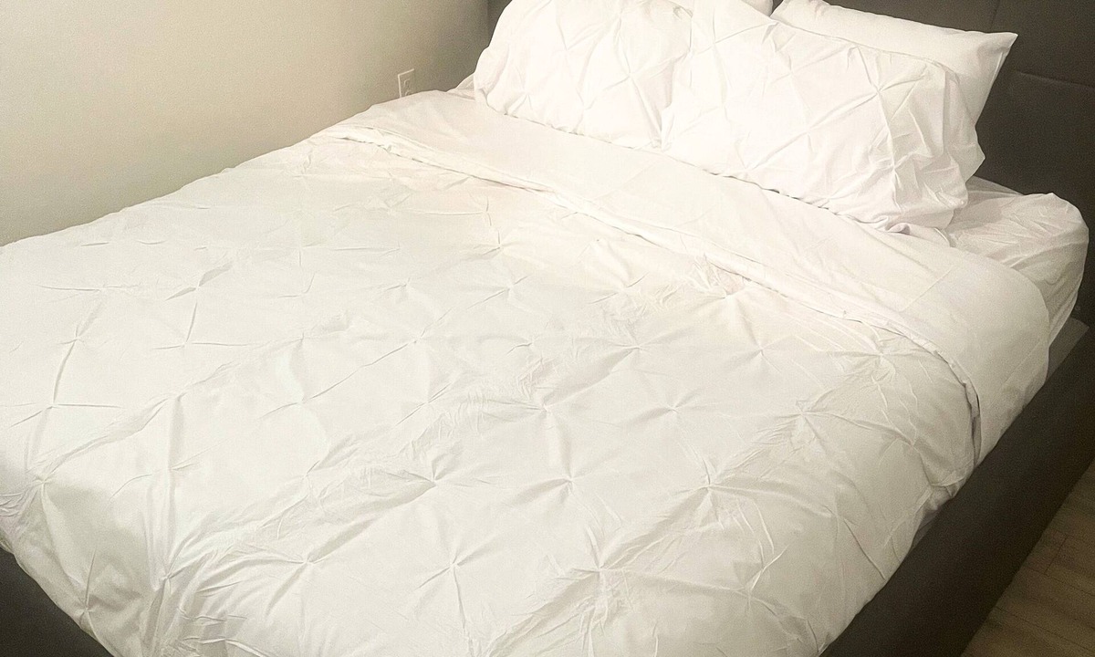 Hollywood District Apartment | Spacious 1B w/Patio