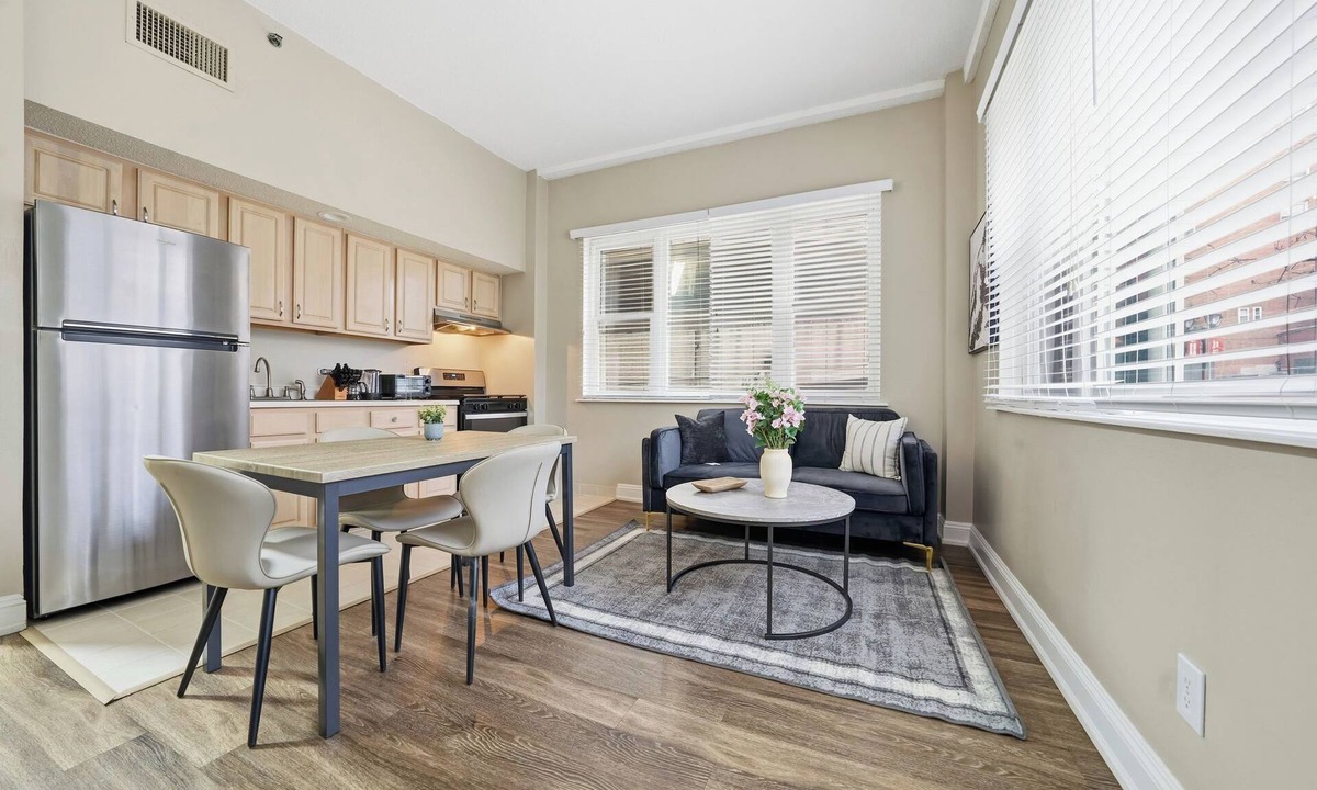 Downtown Apartment | Spacious 1BR ideal for longer stays