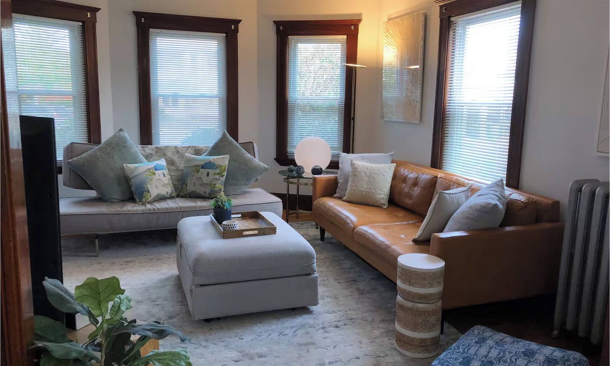 Watertown Apartment | Spacious 2 bdrm apartment 1.8 mils from Harvard Sq