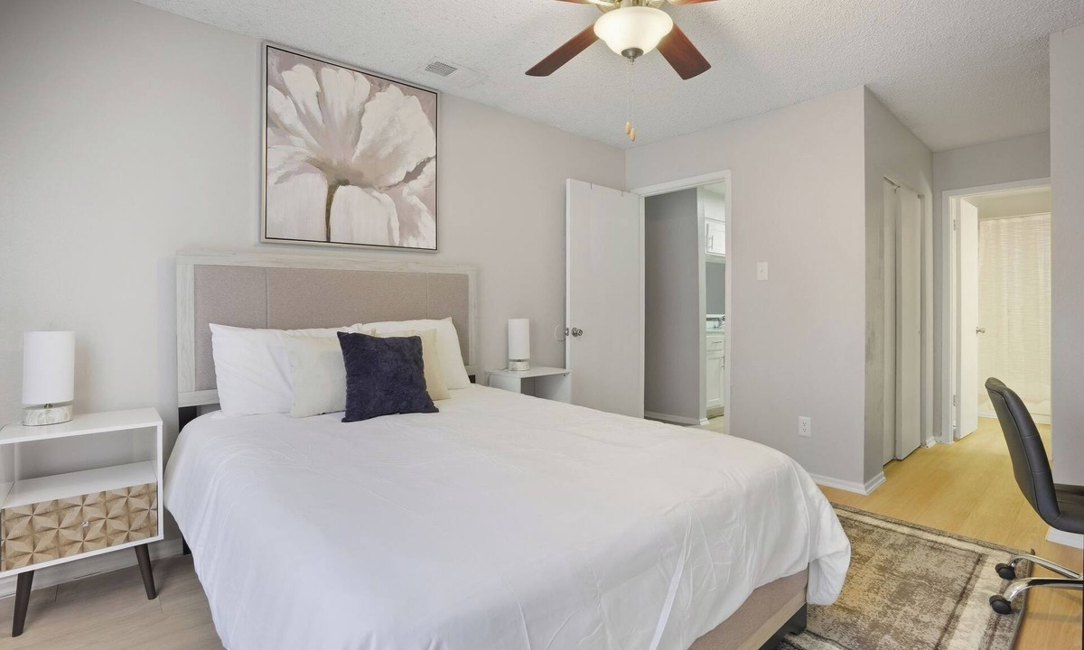 North San Antonio - SAT Apartment | Spacious 2 bed 2 bath getaway