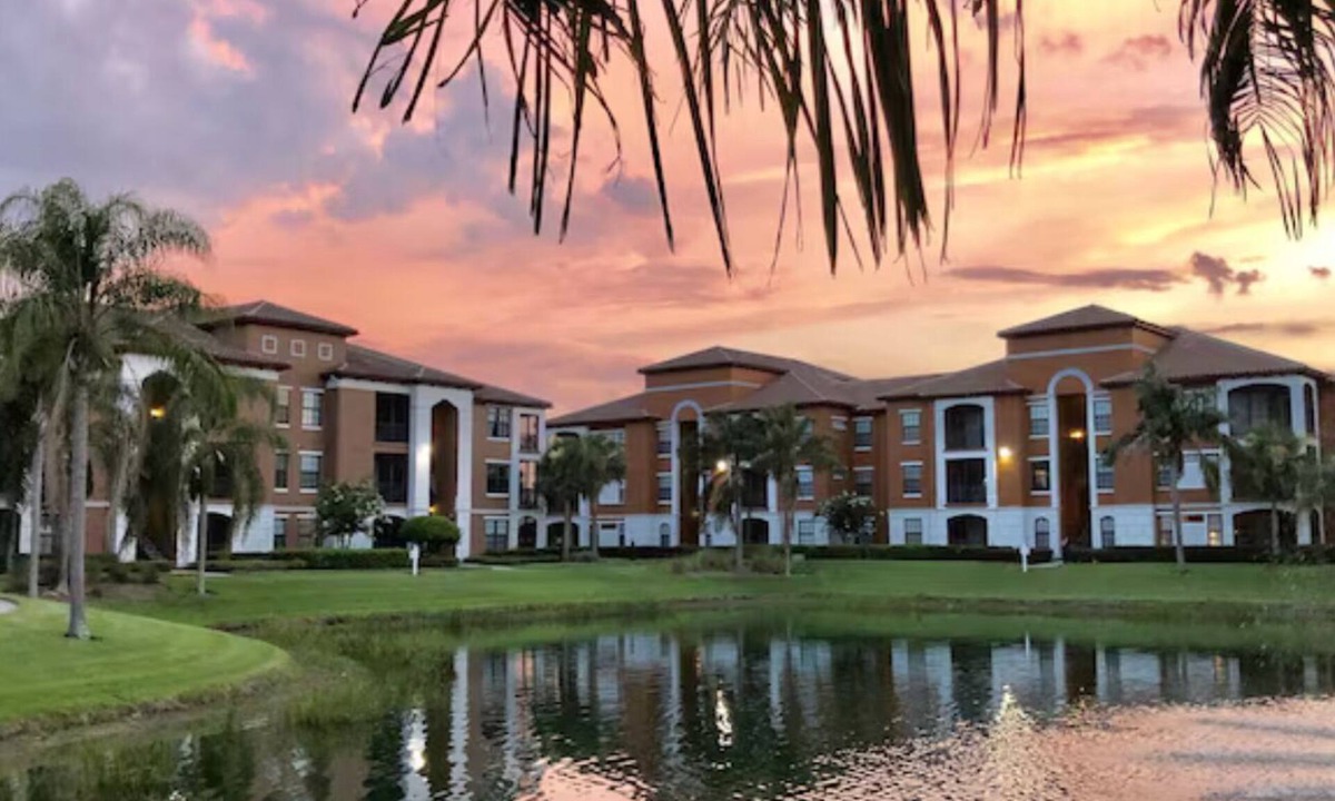 Sarasota Condo | Spacious 2 Bed/2 Bath Condo in Sarasota, Local to Beaches, Shopping, & More
