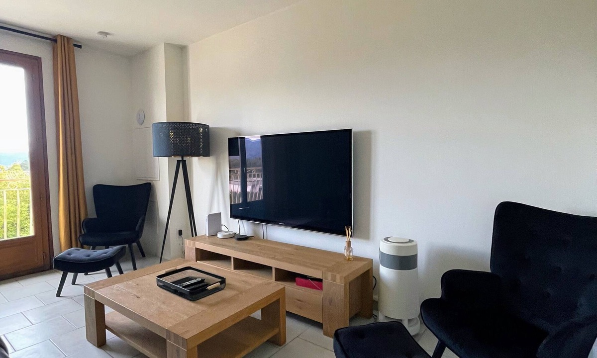 Casanova Apartment | SPACIOUS 2 BED APARTMENT BETWEEN SEA AND MOUNTAINS