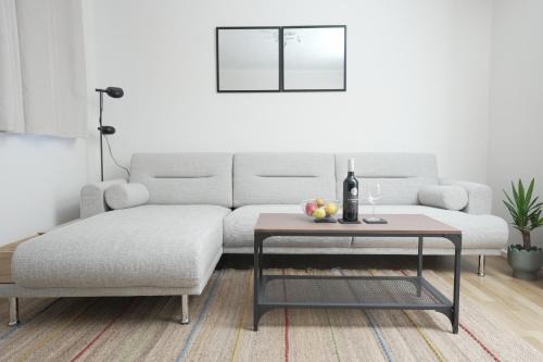 Sudbury Apartment | Spacious 2 Bed Apartment in Wembley Free Parking Sleeps 5 Families Contractors & Relocation