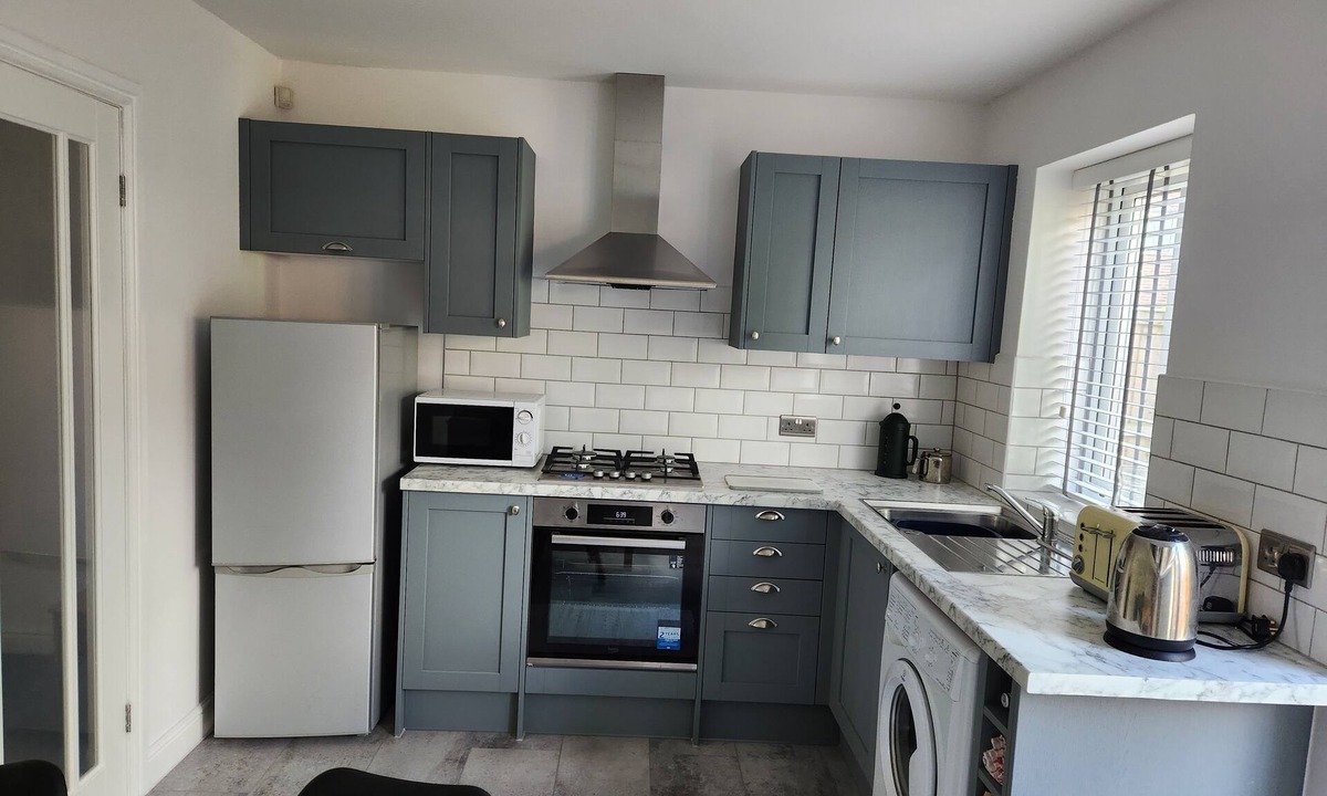 Bickershaw House | Spacious 2 bed house for commuters