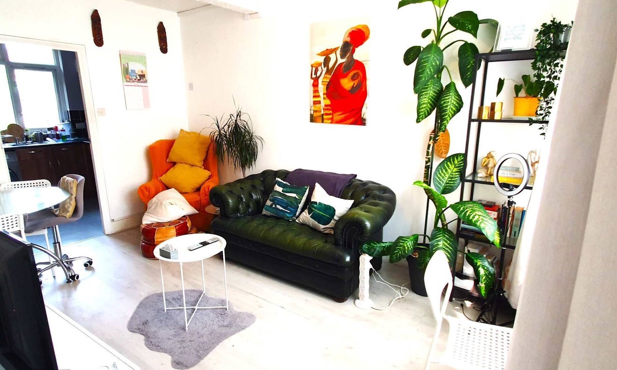 Gascoigne Apartment | Spacious 2-Bedroom Home with Garden in Barking