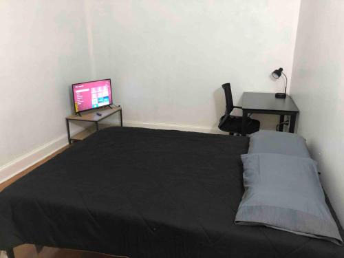 Paterson Apartment | Spacious 2-bedroom apartment with 1-bathroom and private street entrance, MetLife Stadium FIFA World Cup 25 minutes away