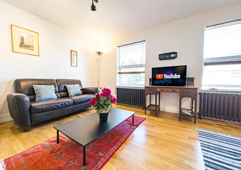 Hackney Downs Apartment | Spacious 2 Bedroom Apartment in Hackney