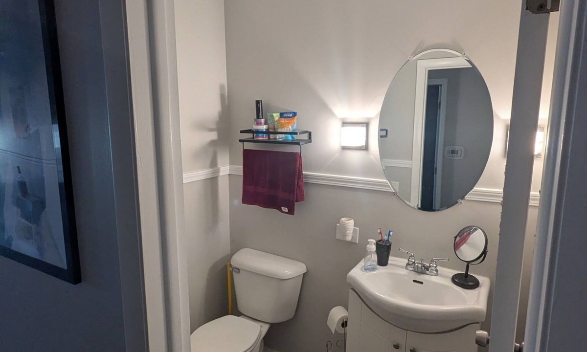 Hainesville Apartment | Spacious 2 or 4 Bedroom Rental Above a Fun Antique Store