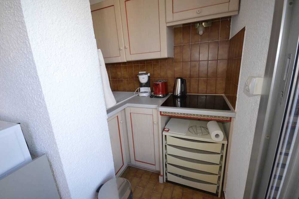 La Faviere Apartment | SPACIOUS 2 ROOMS CROSSING SEA VIEW