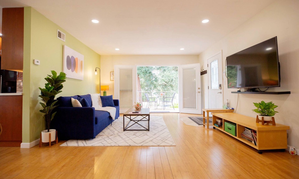 Sunnyvale Apartment | ✨Spacious 2B2B in Sunnyvale 🌲 Patio/AC/1000mb wifi/more…