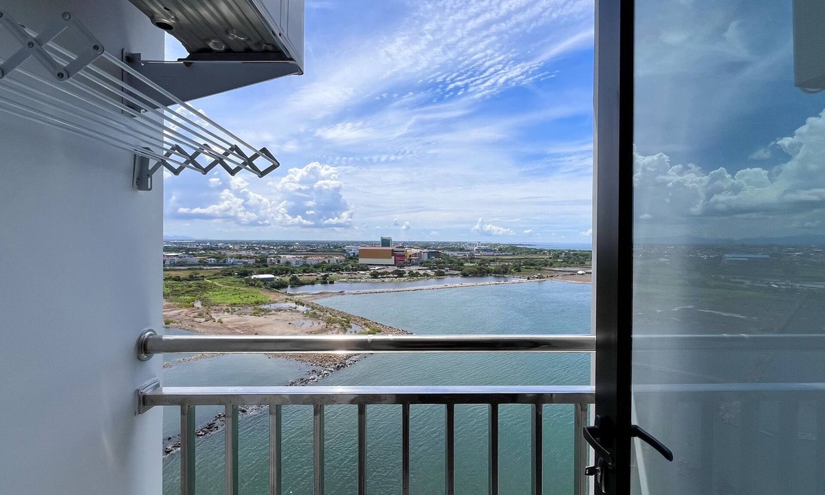 Makassar Apartment | Spacious 2Br At Delft Ciputra Makassar Apartment