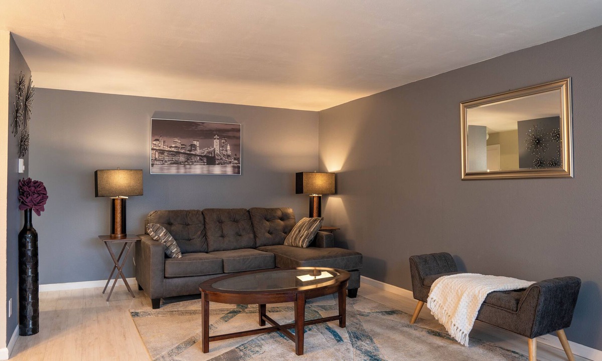 SeaTac Condo | Spacious 2BR SeaTac Condominium