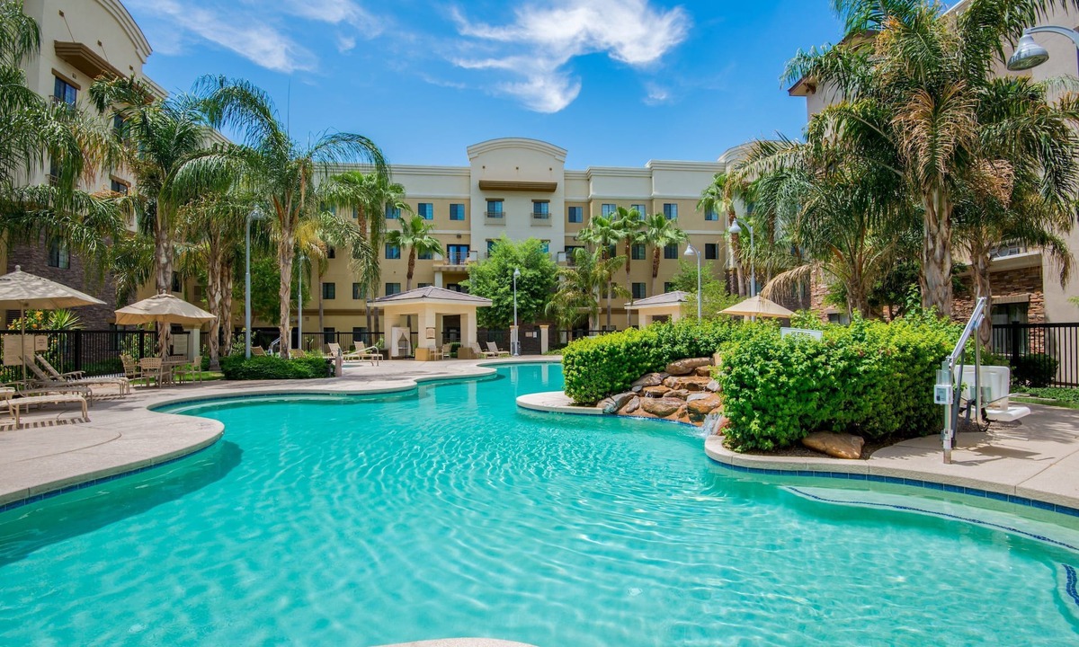 Glendale Sports and Entertainment District Apartment | Spacious 2BR Suite | Pool + Free Breakfast
