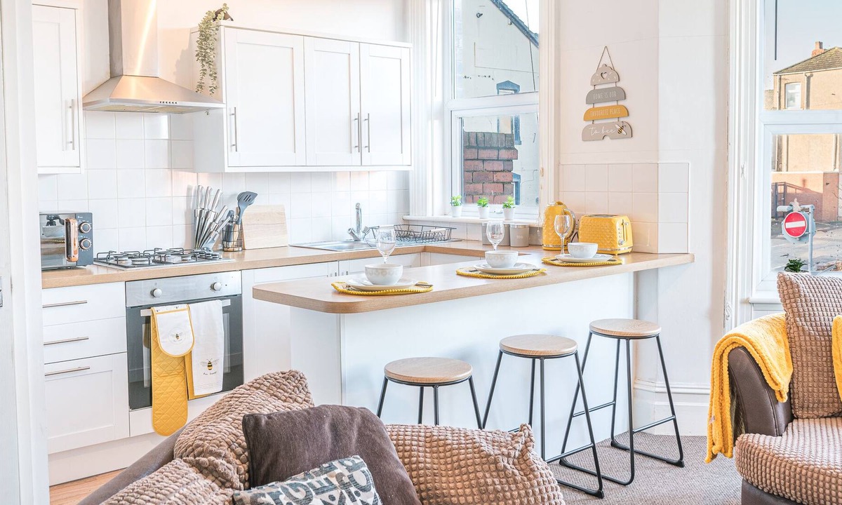 Barrow-in-Furness Apartment | Spacious 3 Bedroom Apartment