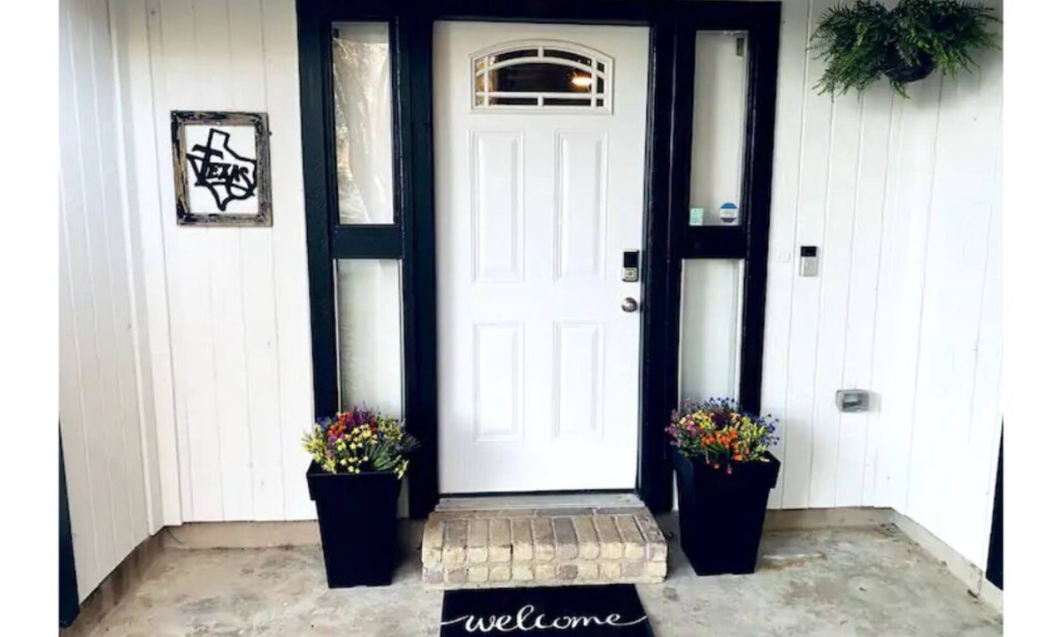 Live Oak House | Spacious 3 BDRM for 9 - SA & NB